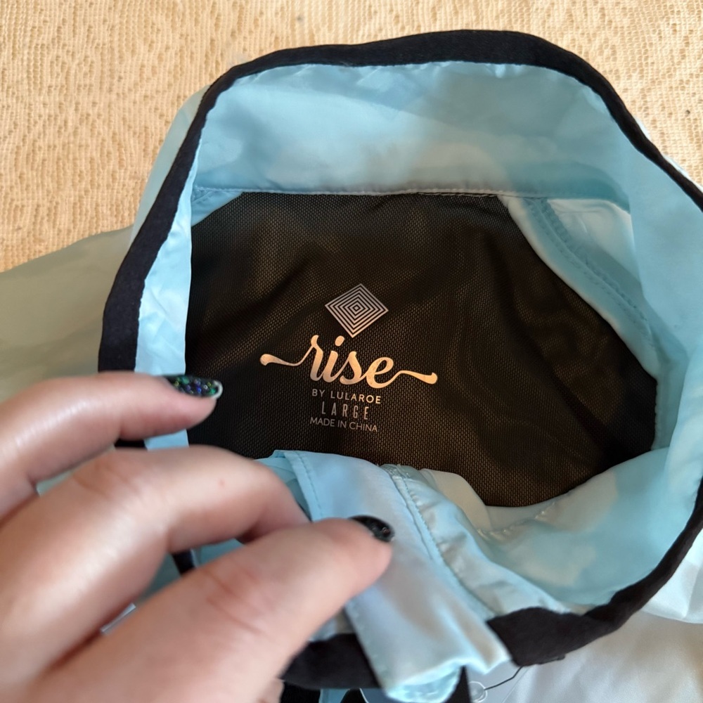 NWT Rise by Lularoe Determined lightweight workout jacket - Picture 3 of 10